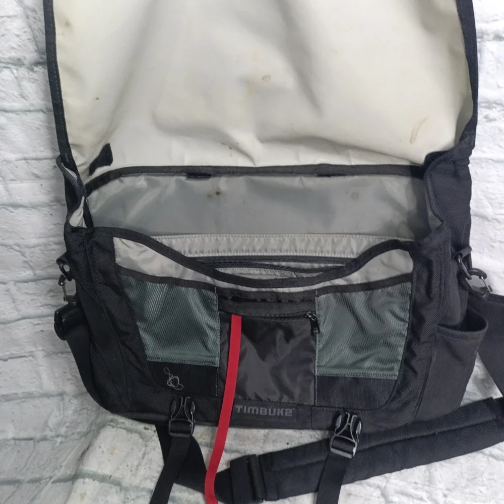 Timbuk2 Classic Messenger Bag Black Ballistic Nylon Laptop Commuter Bag s12